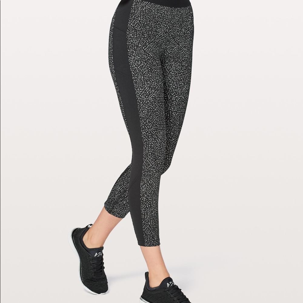 Box It Out Tight Lululemon size 8 - tag on!